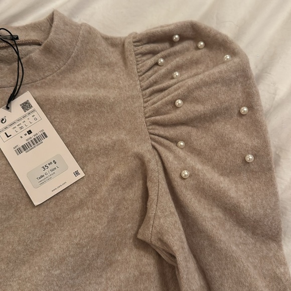 Beige sweater - Picture 2 of 4